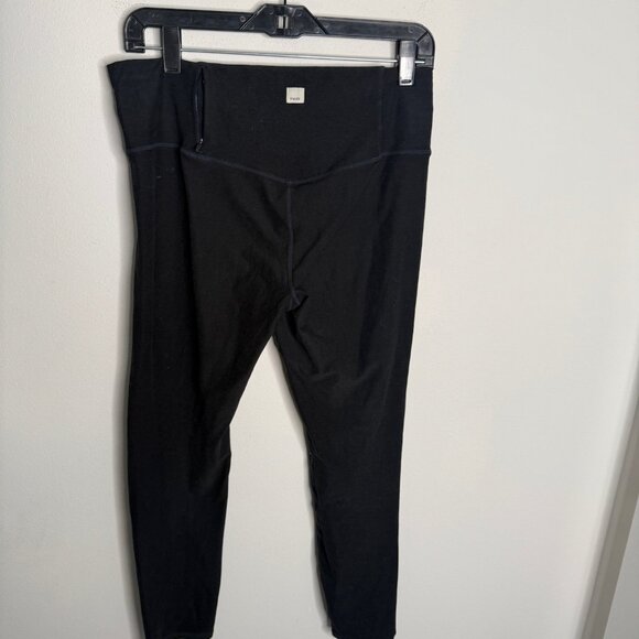 Vuori High Rise Pull-On Athletic Activewear Leggins in Black - Picture 2 of 3